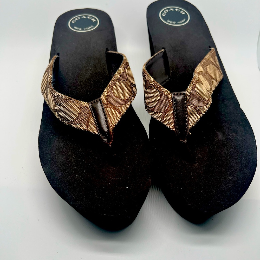 Coach flip flops